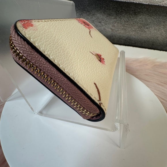 Coach Cream and Pink Floral Wallet NWOT - Picture 4 of 12